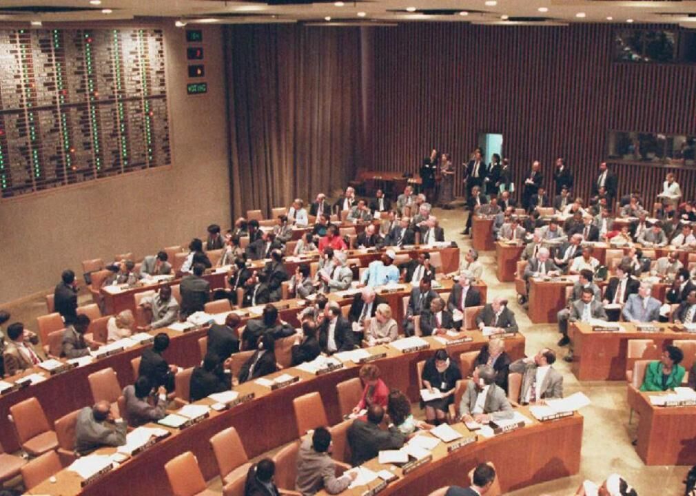 1996: Comprehensive Nuclear-Test Ban Treaty